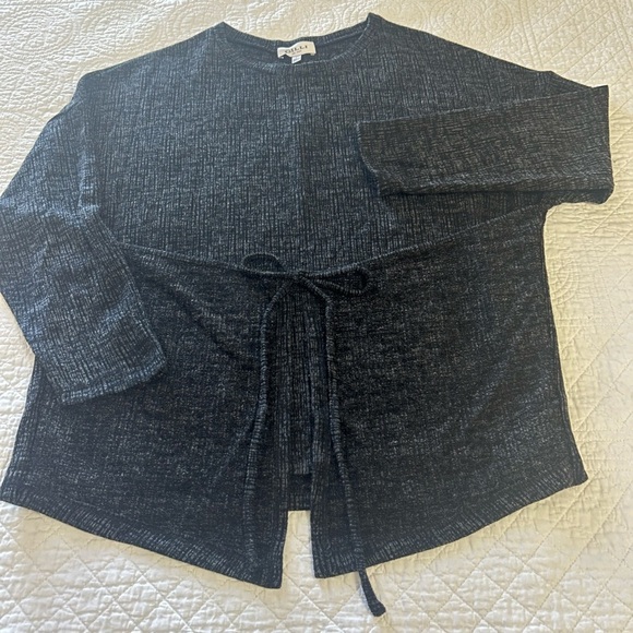 - Gilli Dark Charcoal Color Chenille Long Sleeve Top. Size Large. - Picture 1 of 4
